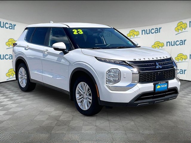 2023 Mitsubishi Outlander ES