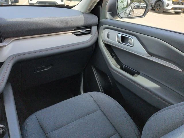 New 2026 Carbonized Gray Metallic Ford Active image 17