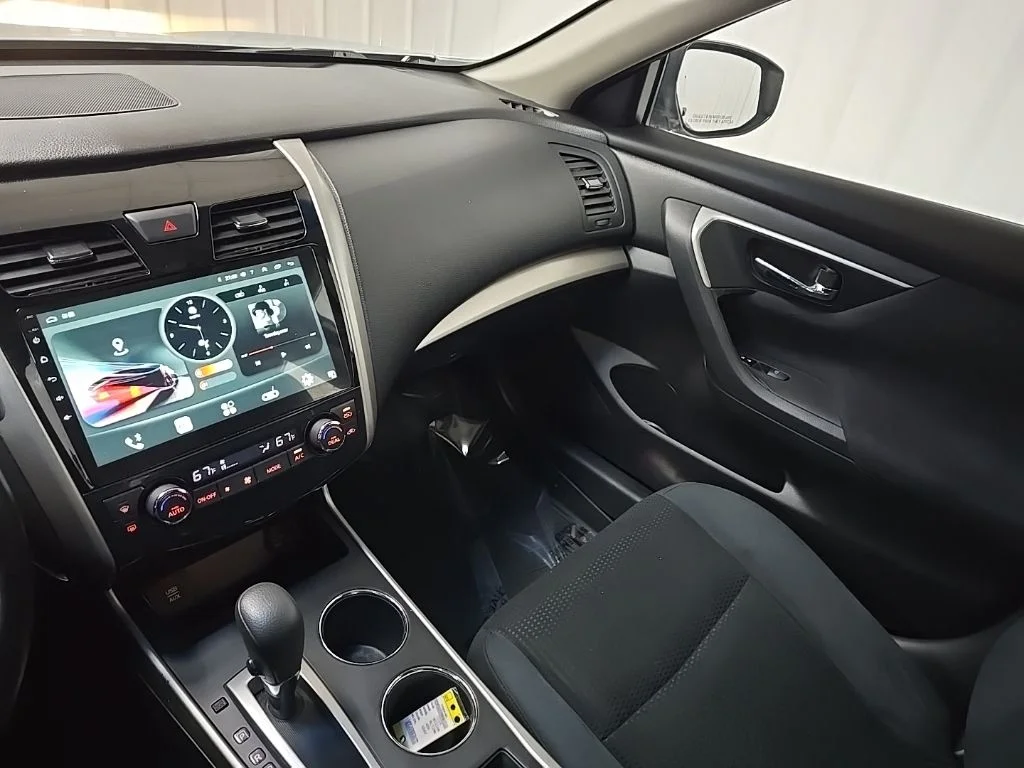 Used 2015 Silver Nissan 2.5 SV image 25