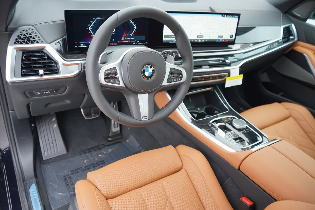 Used 2026 Black BMW xDrive40i image 12