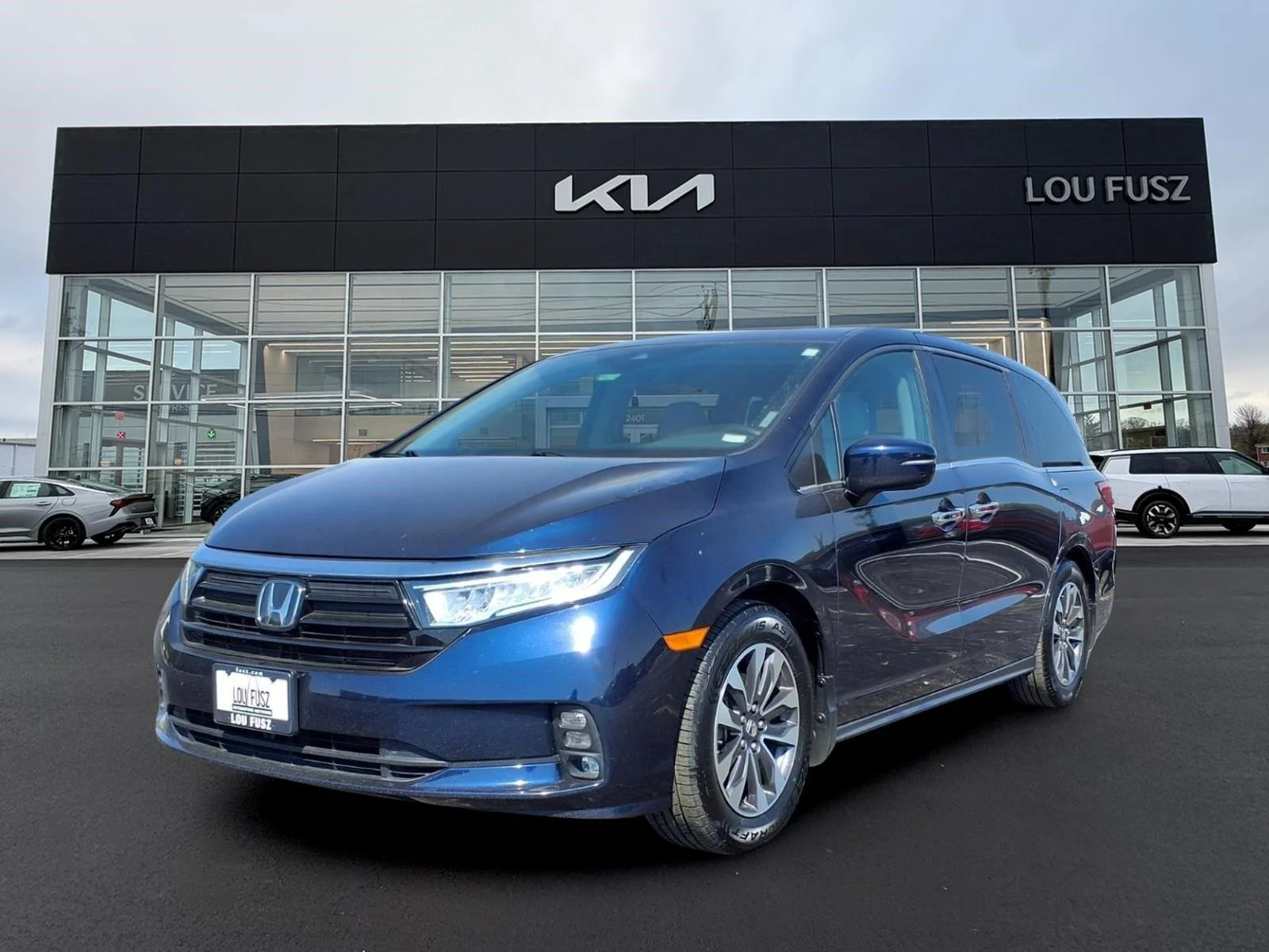 Used 2021 Obsidian Blue Pearl Honda  image 1