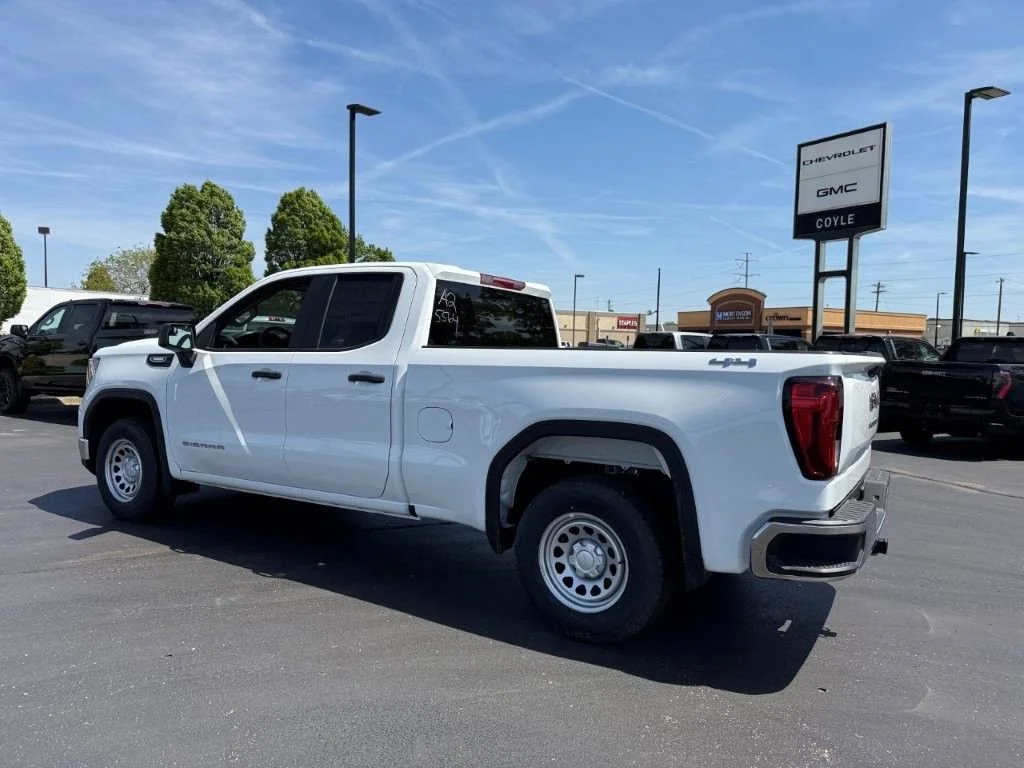 New 2026 Summit White GMC Pro image 4