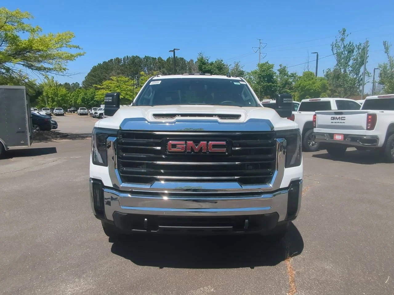 New 2026 Summit White GMC Pro image 3