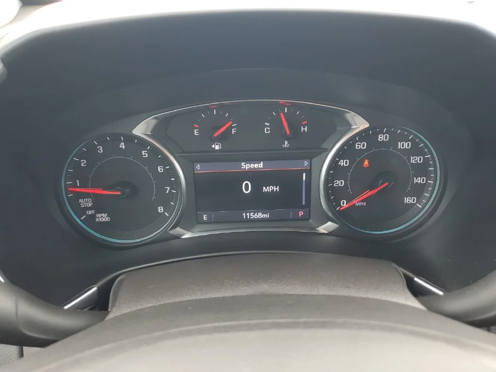 Used 2024 Summit White Chevrolet LT image 21