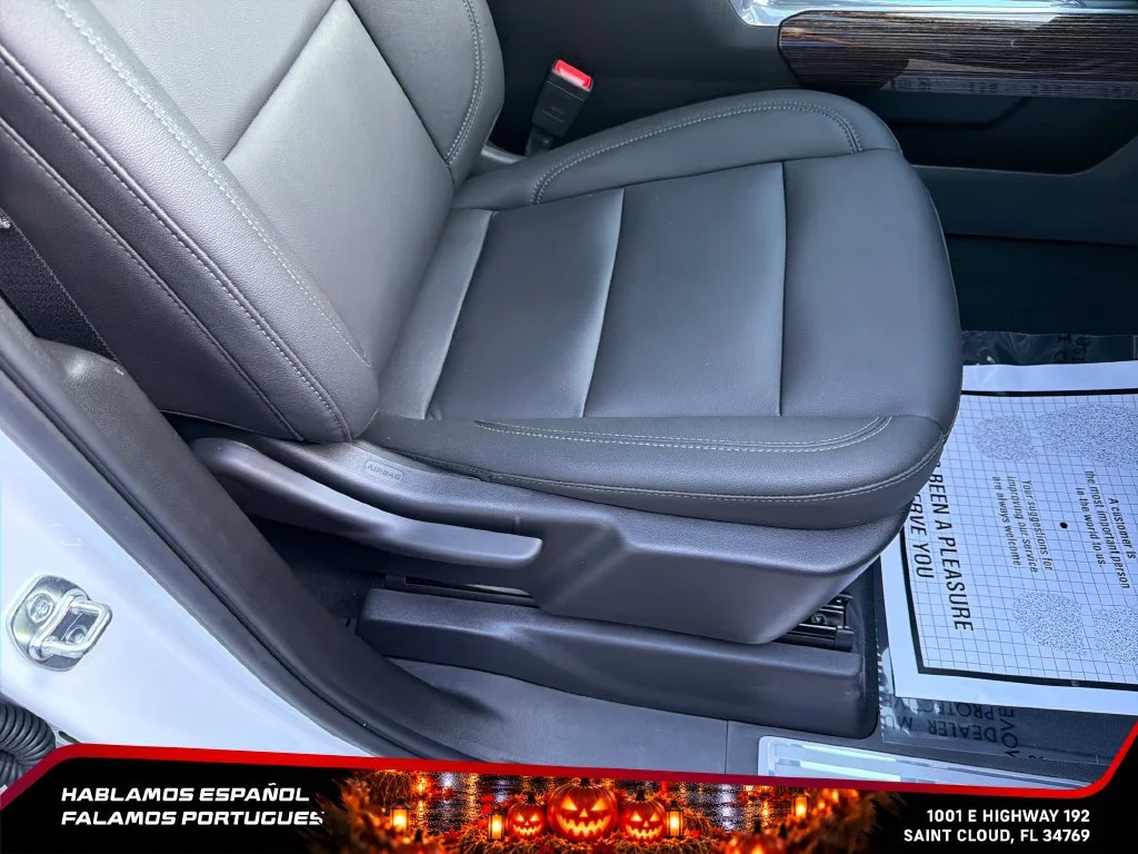 New 2026 Summit White GMC Elevation image 32