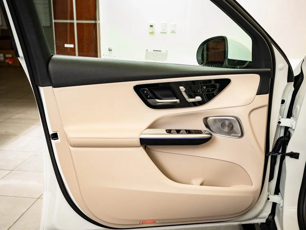 Used 2026 Polar White Mercedes-Benz GLC 300 image 25
