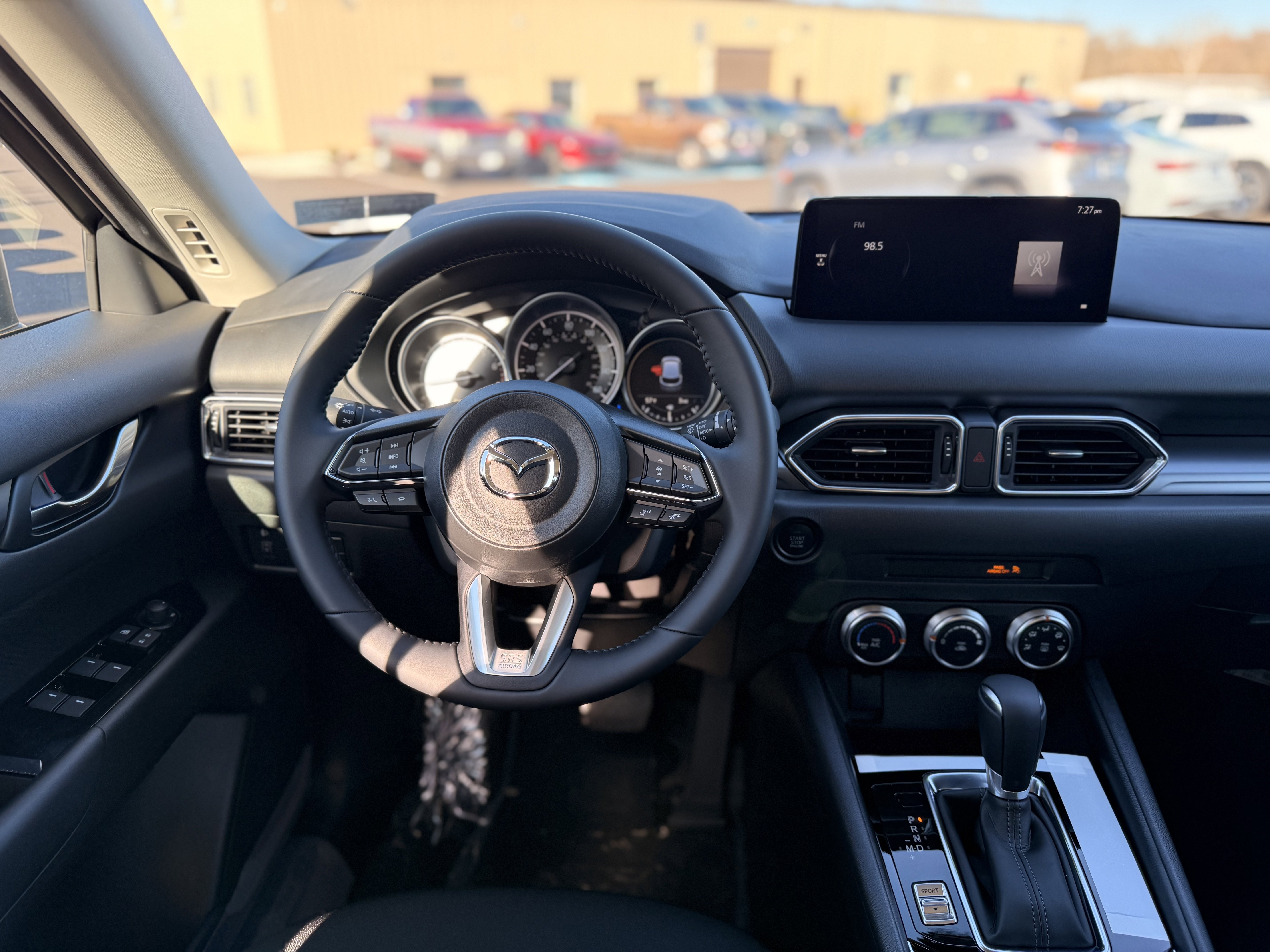 2025 Mazda CX-5 S - Photo 25