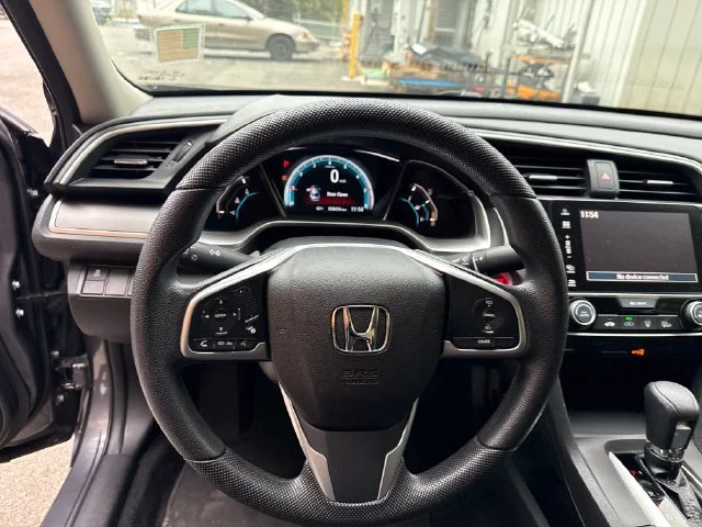 Used 2018  Honda EX image 16
