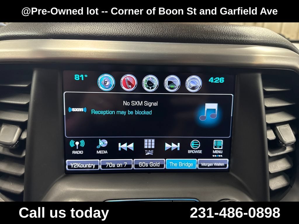 Used 2017 BLACK CHERRY METALLIC GMC SLE image 23