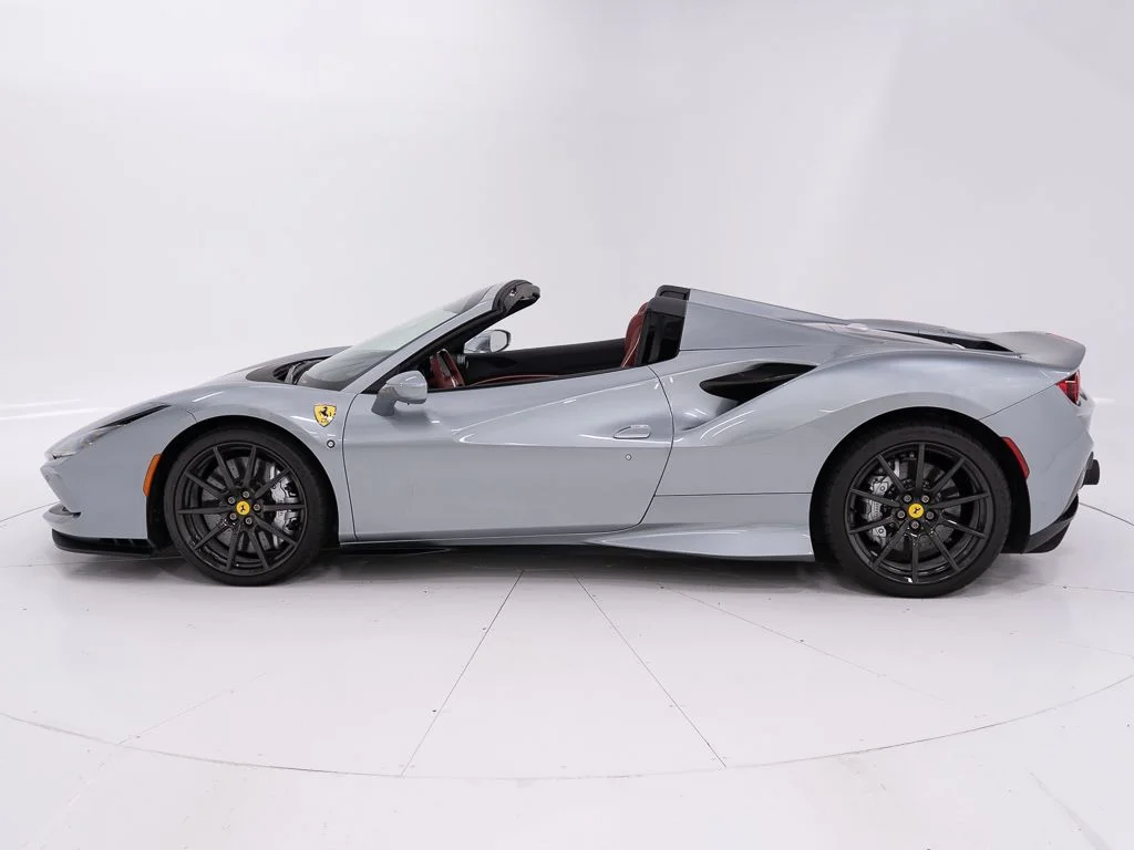 Used 2023 Grigio Titanio Metallic Ferrari  image 2