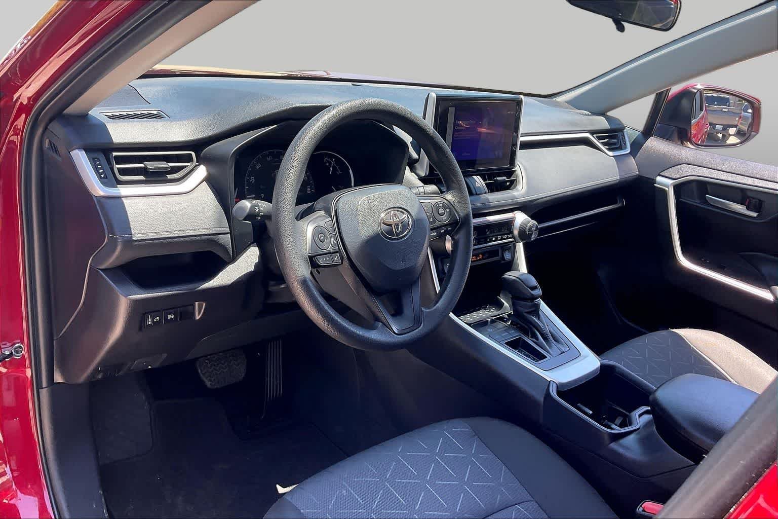 Used 2025 Ruby Flare Pearl Toyota XLE image 17