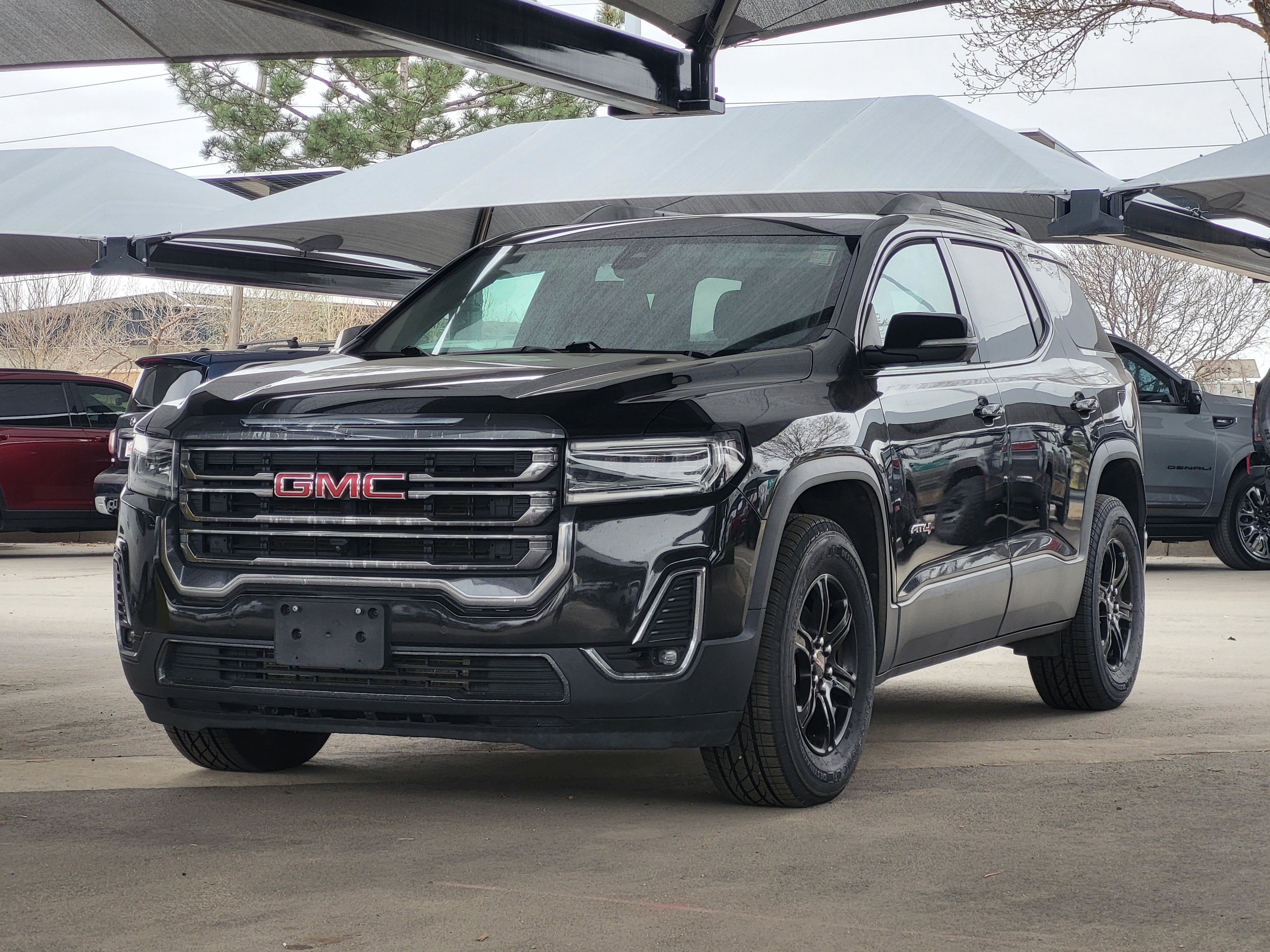 2023 GMC Acadia AT4