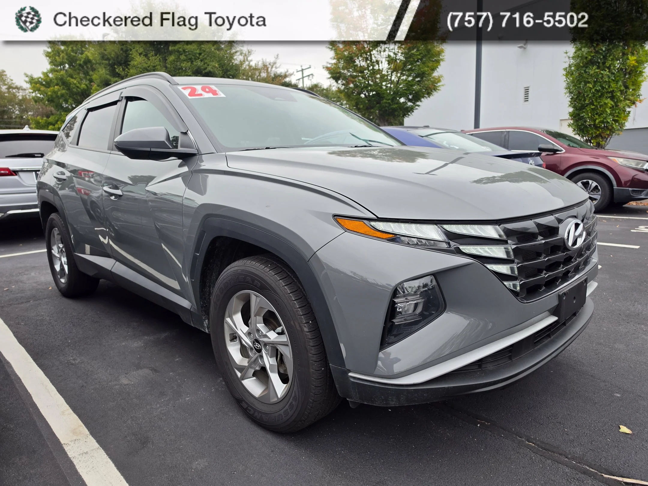 Used 2024 Hampton Gray Hyundai SEL image 3