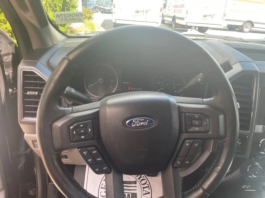 Used 2018 Shadow Black Ford XLT image 13