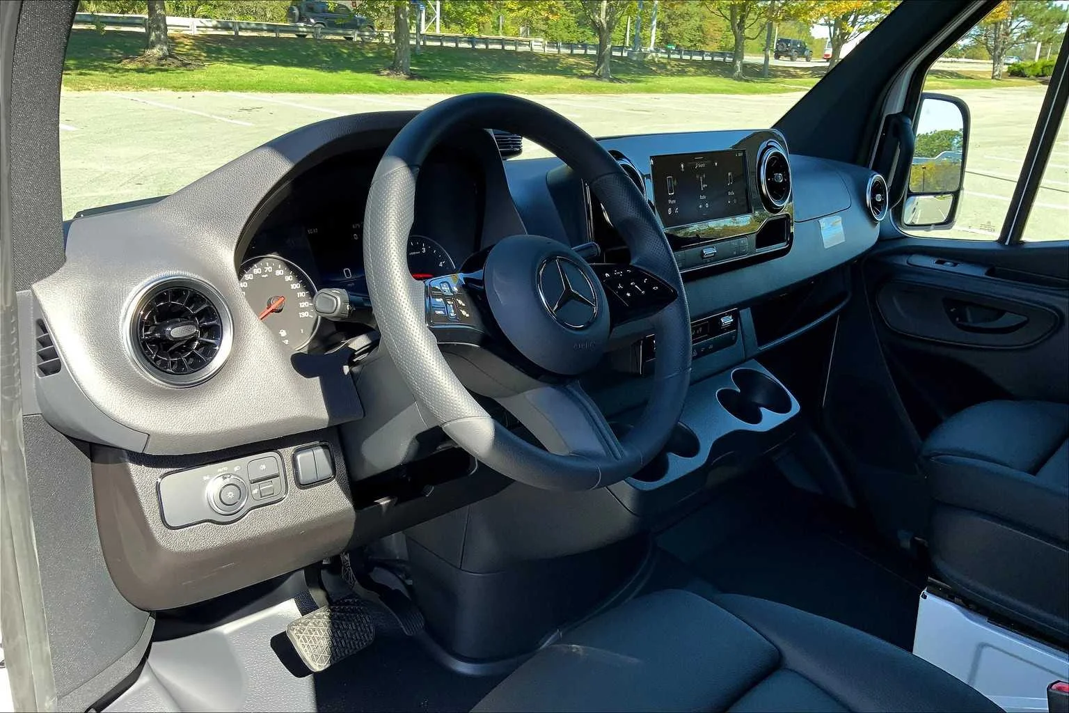 Used 2026 Arctic White Mercedes-Benz  image 9