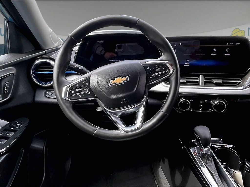 Used 2025 Blue Chevrolet LT image 17