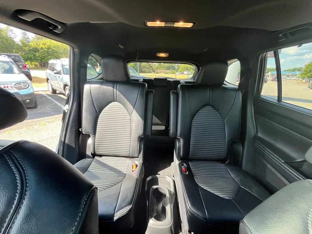 Used 2023 Black Toyota L image 14