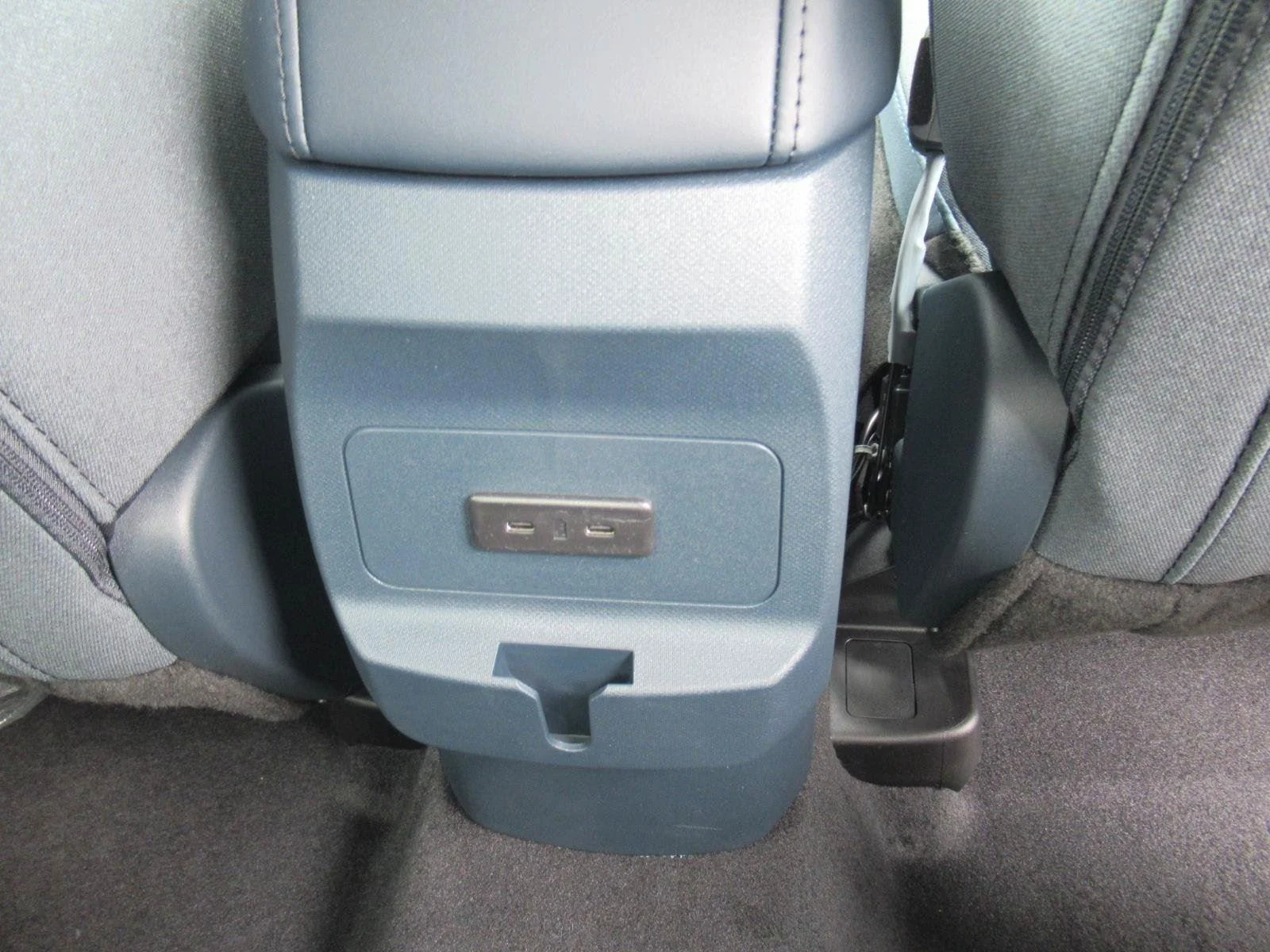 New 2026 Space White Metallic Ford XLT image 28