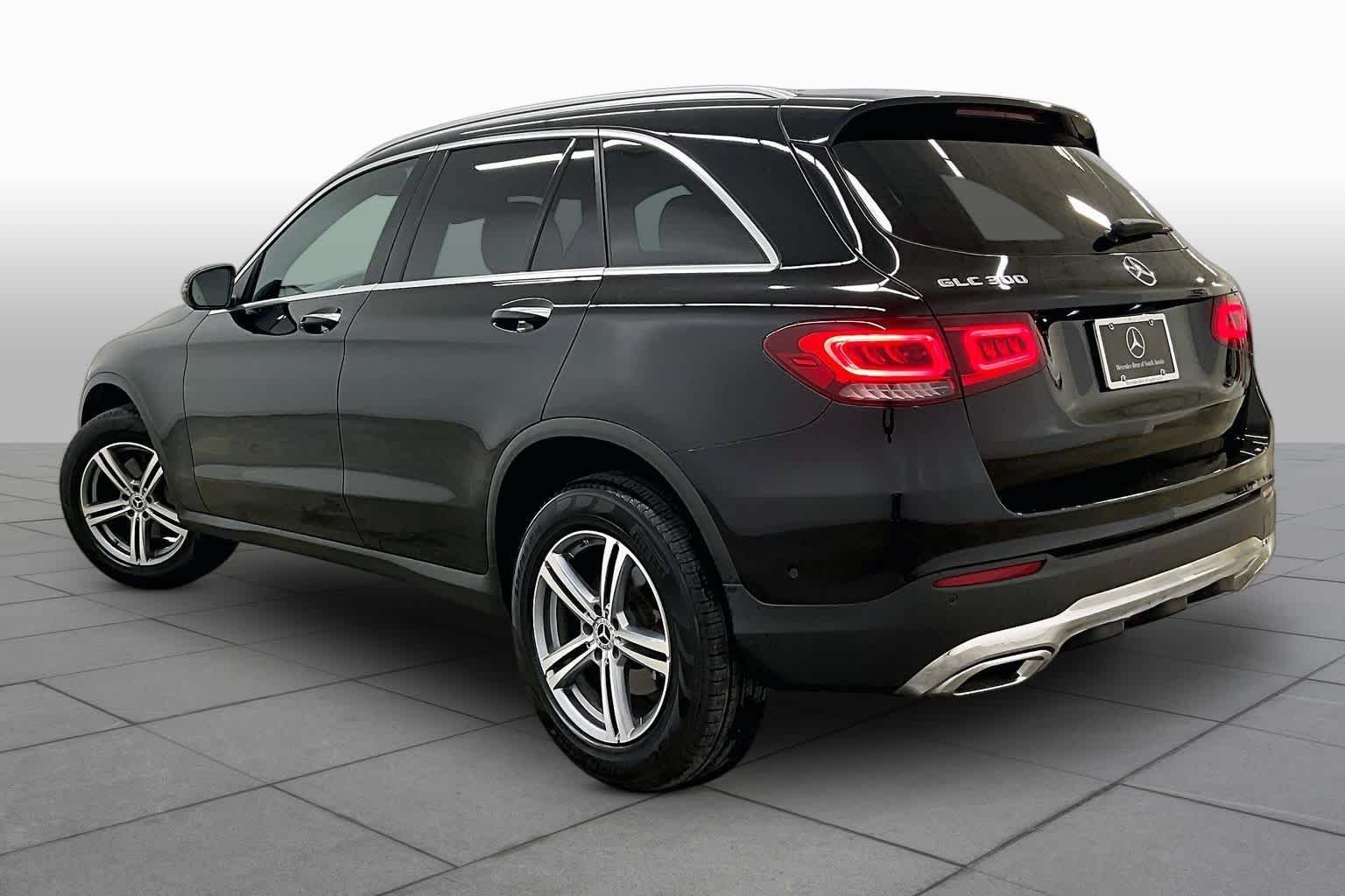 Used 2022 Black Mercedes-Benz GLC 300 image 12