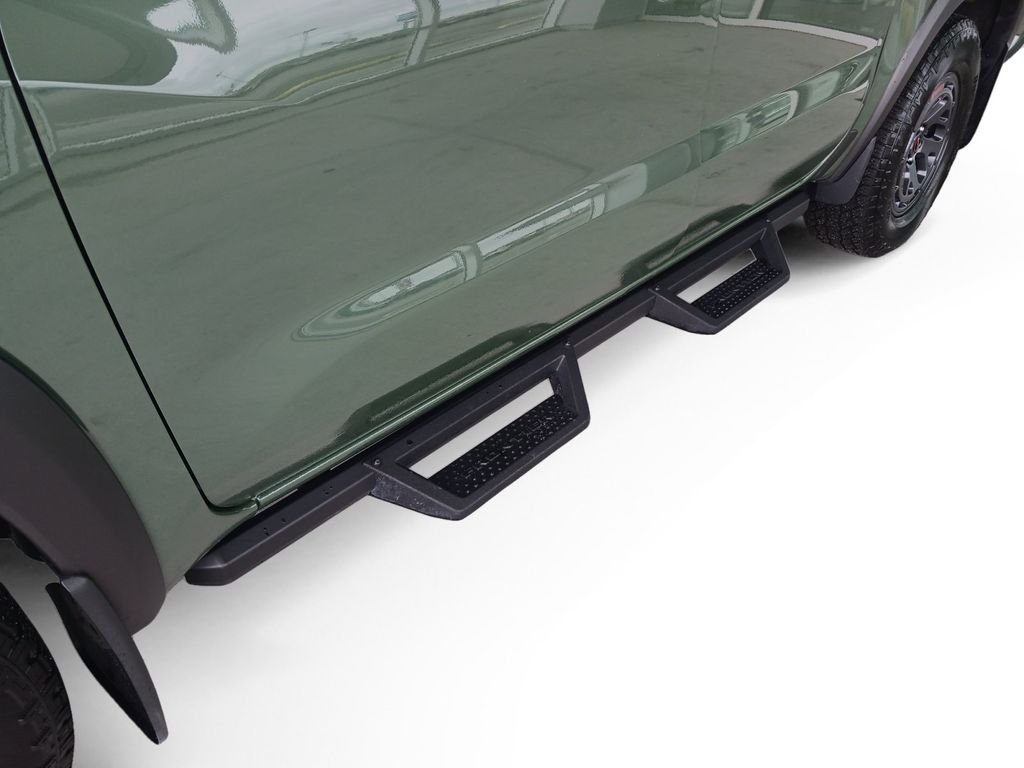 Used 2026 Green Nissan PRO-X image 18