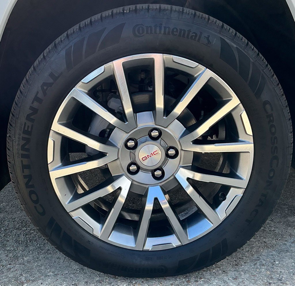 New 2026 Glacier White Tricoat GMC Denali image 13