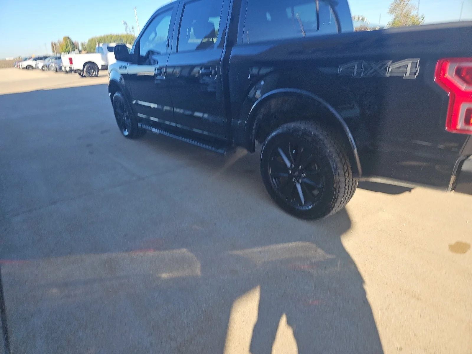 Used 2020 Agate Black Metallic Ford XLT image 19
