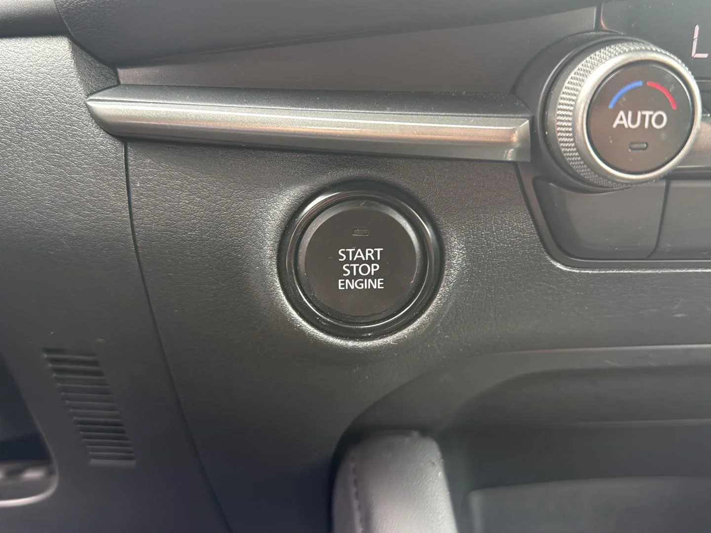 Used 2024 Platinum Quartz Metallic Mazda 2.5 S Select Sport image 18