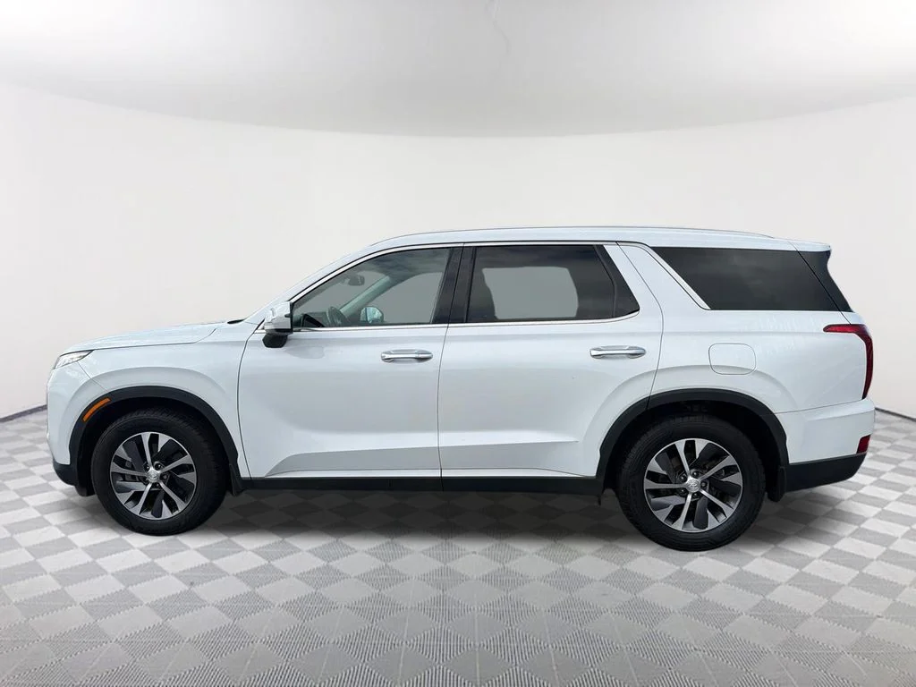 Used 2022 White Hyundai SEL image 8