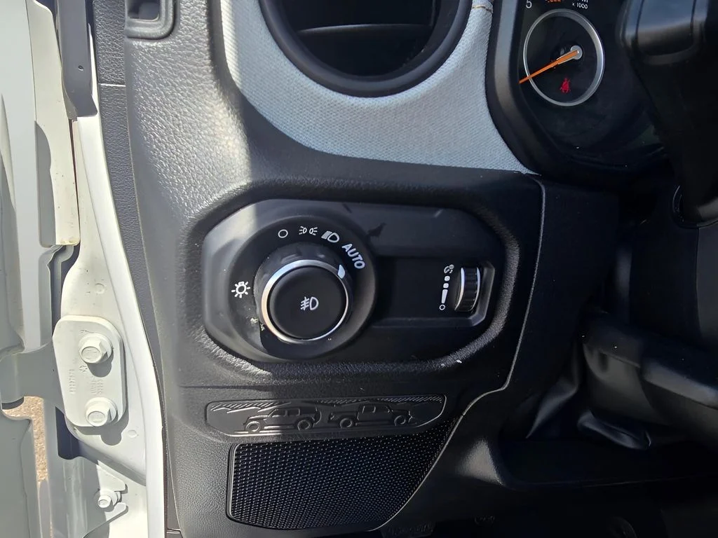 Used 2025 Bright White Clearcoat Jeep Sport S image 24