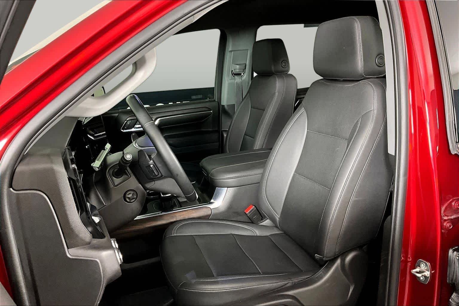 Used 2023 Volcanic Red Tintcoat GMC SLT image 8