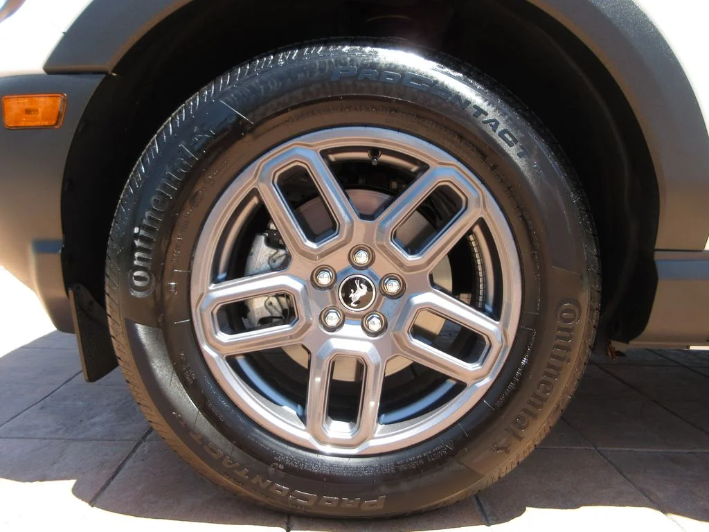 Certified Used 2025 Oxford White Ford Big Bend image 8