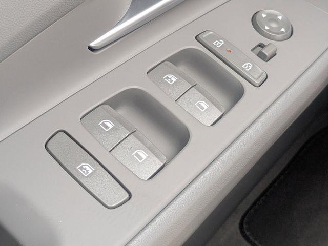 New 2026 White Hyundai SEL Sport image 22