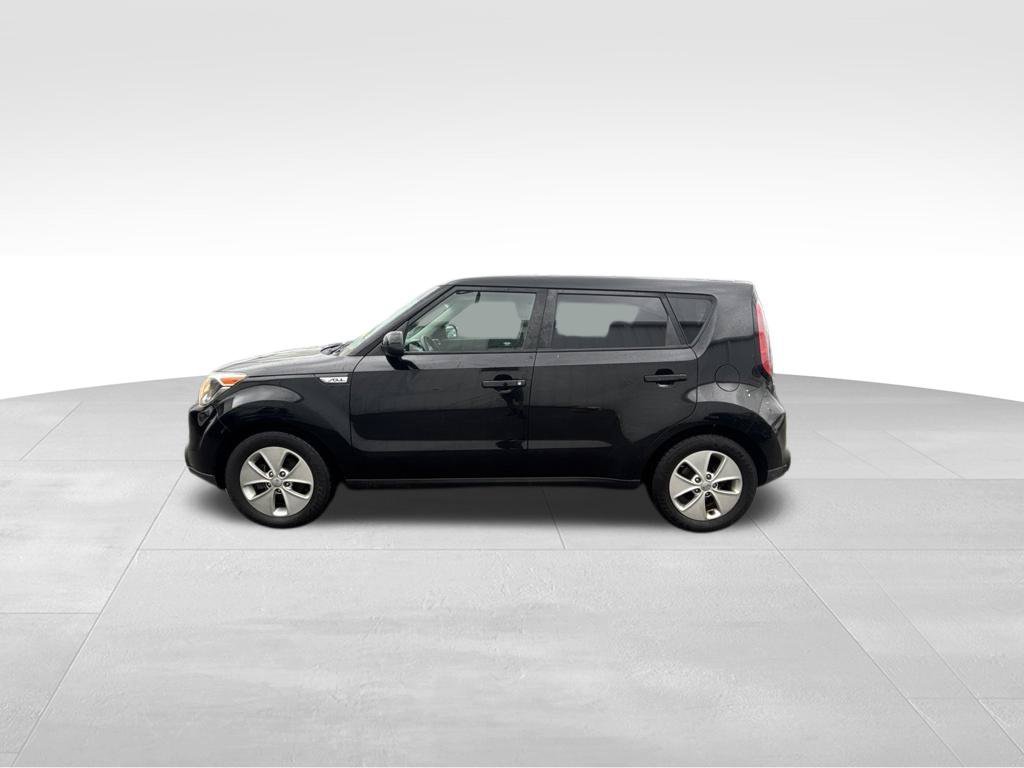 Used 2016 Black Kia Base image 3