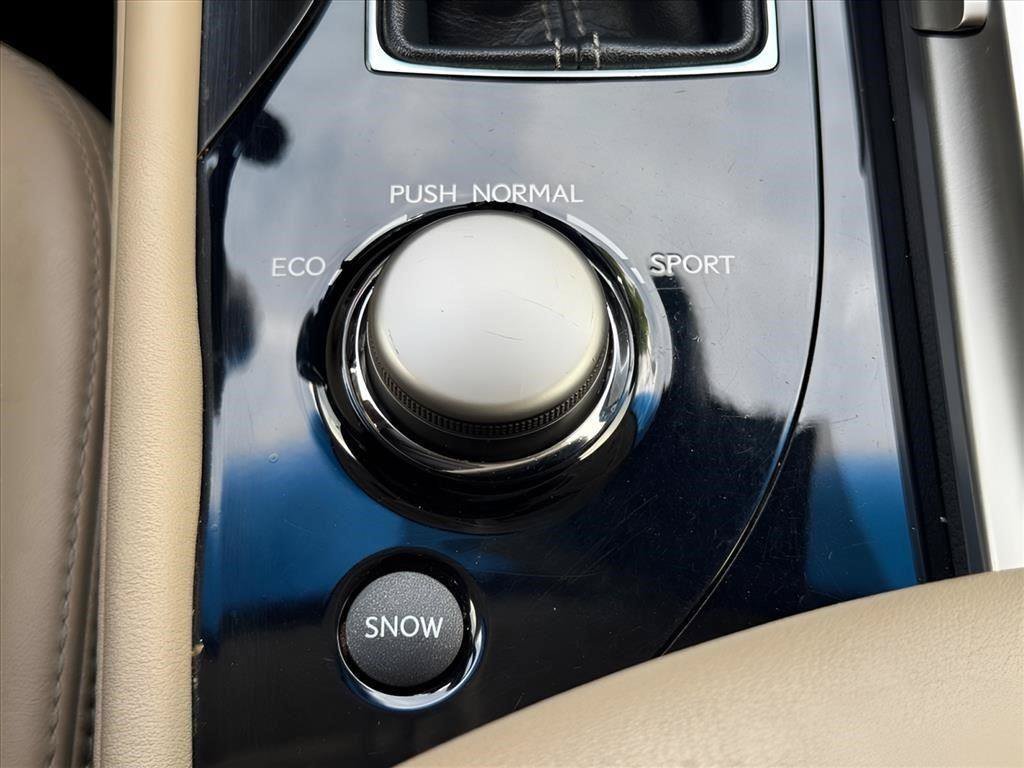 Used 2016  Lexus F Sport image 23