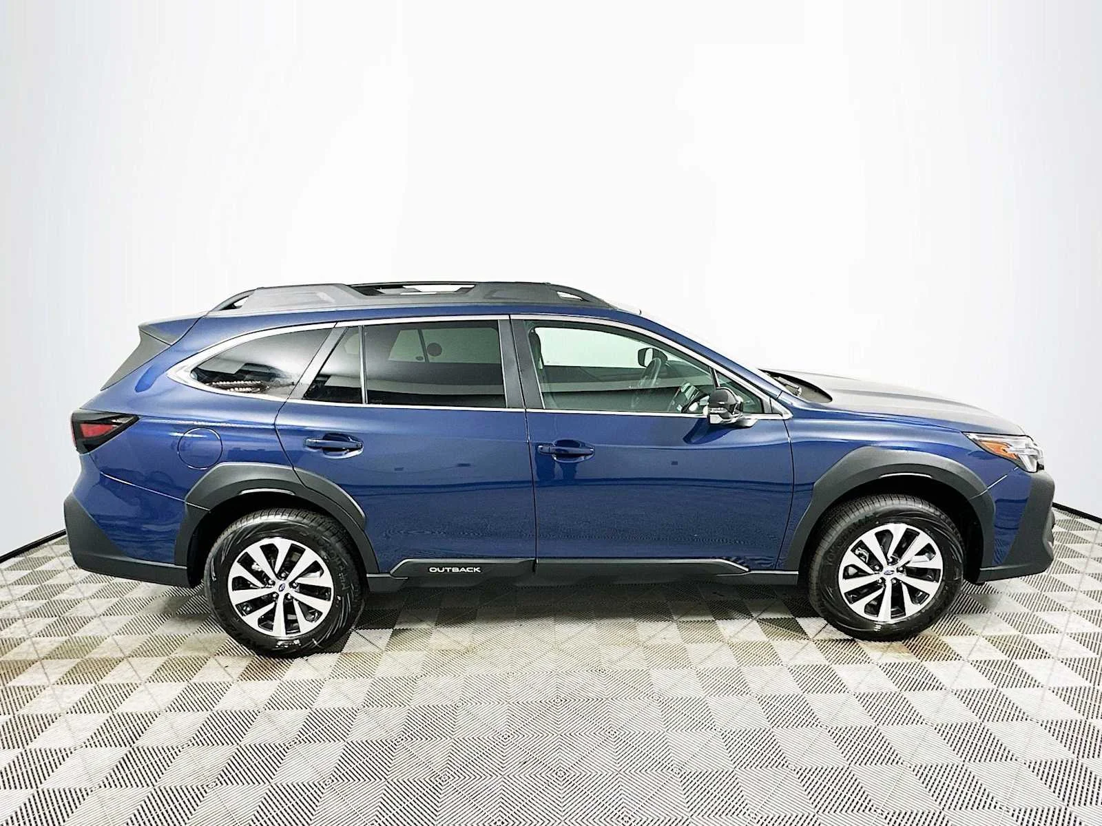 Used 2025 Cosmic Blue Pearl Subaru Premium image 8