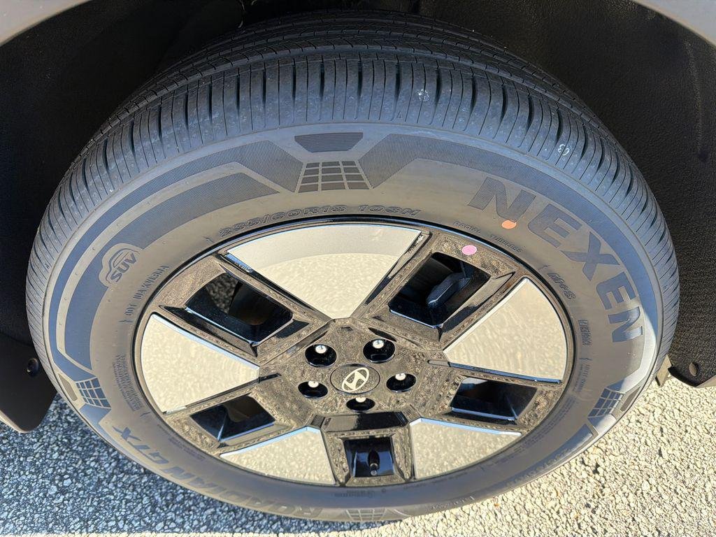New 2026 Black Hyundai SEL image 12