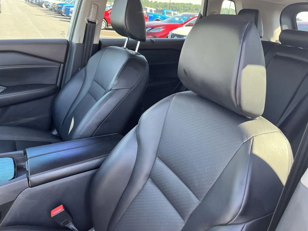 Used 2023 Silver Nissan SV image 11