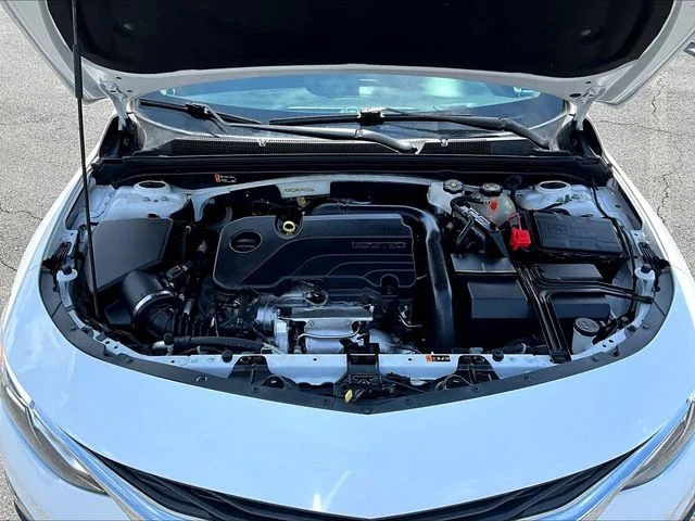 Used 2023 White Chevrolet LT image 34