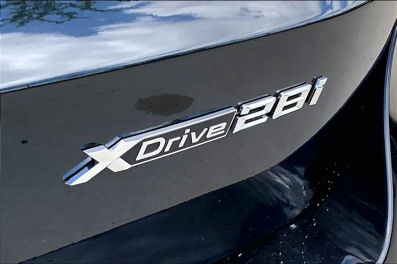 New 2026 Black Sapphire Metallic BMW xDrive28i image 15