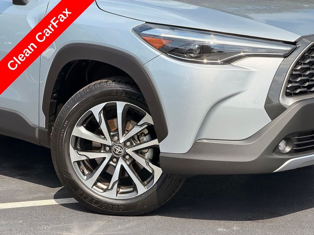 Used 2025 Silver Toyota XLE image 5