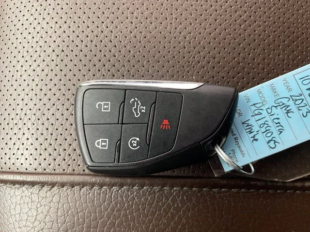 Certified Used 2023 White GMC  image 29