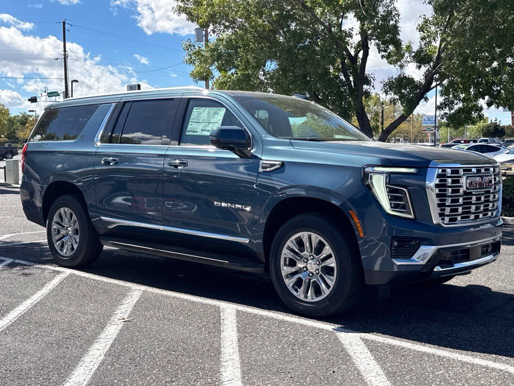 2026 GMC Yukon XL Denali - Photo 8