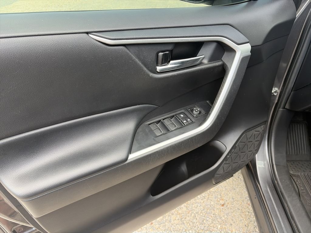 Used 2022 Gray Toyota XLE Premium image 17