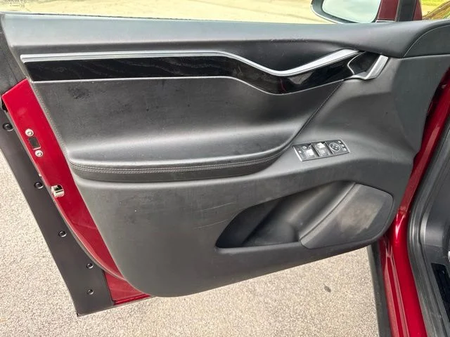 Used 2016 Red Tesla 90D image 16
