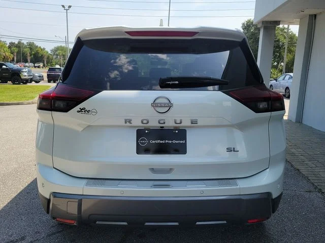 Certified Used 2024 White Nissan SL image 4