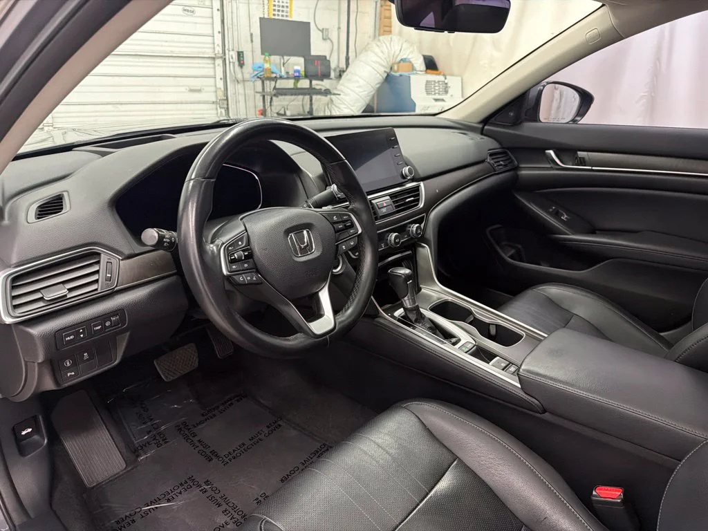 Used 2018 Gray Honda Touring image 14
