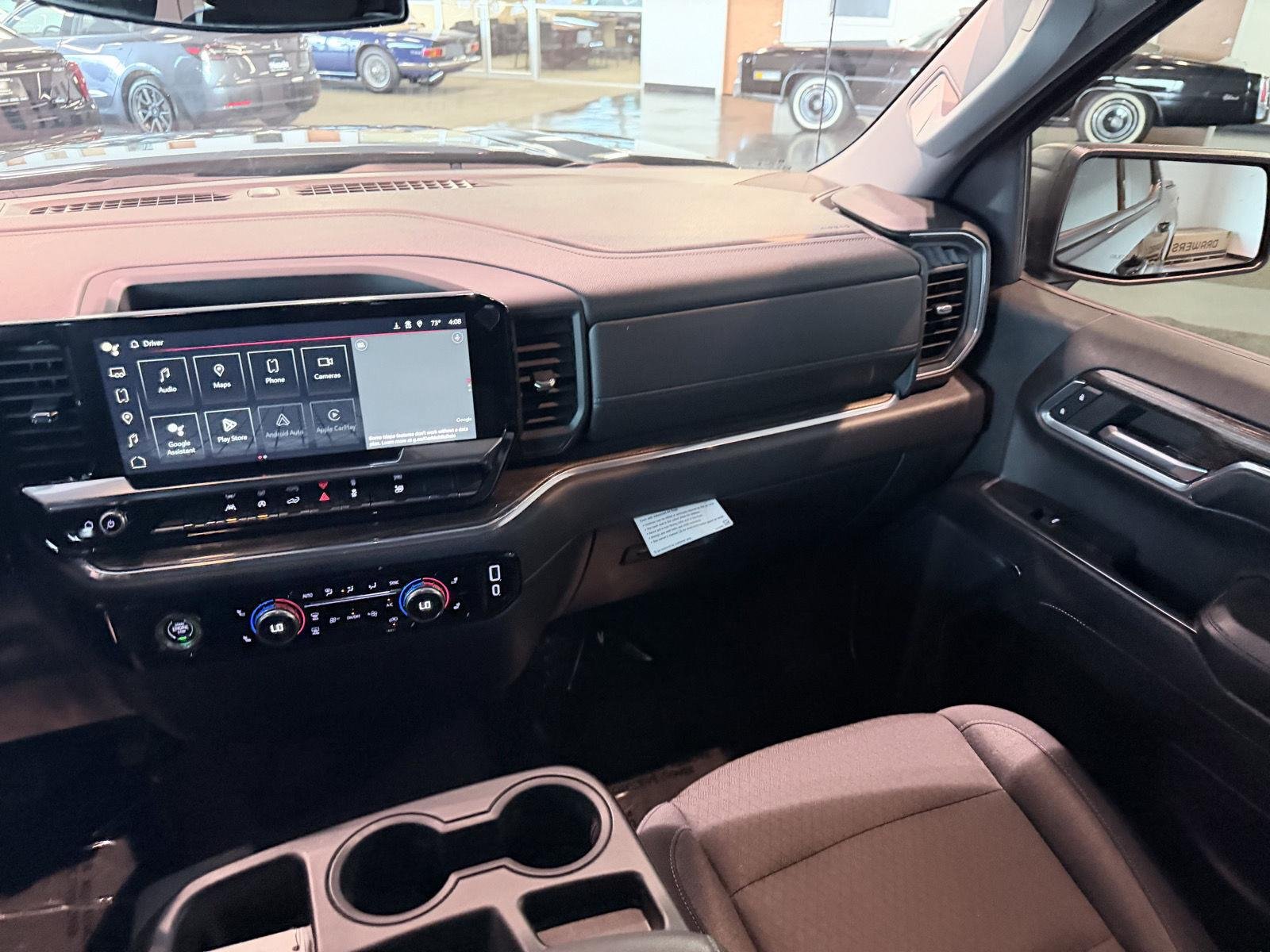 Used 2024 Onyx Black GMC Elevation image 39