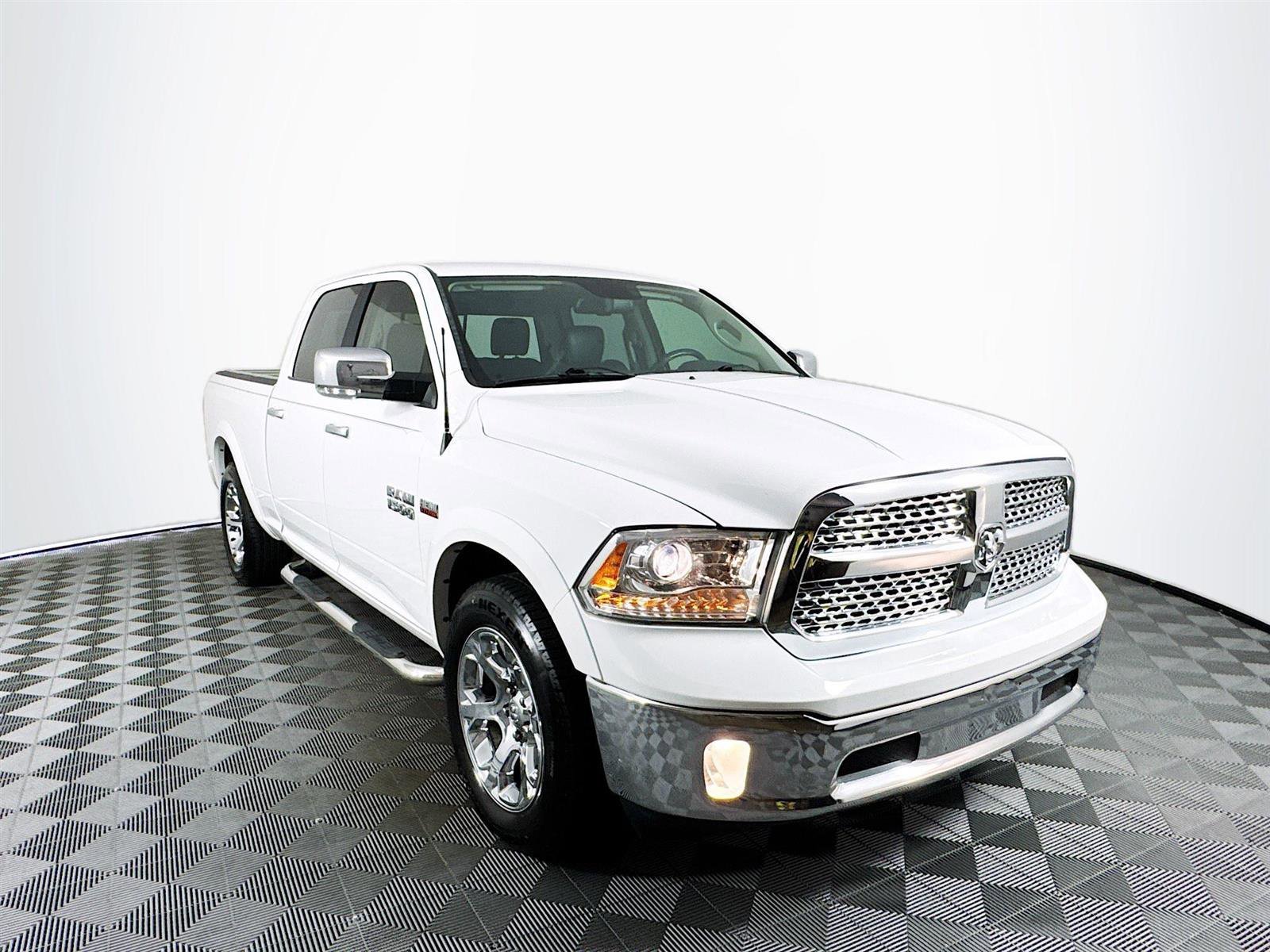 2017 RAM Ram 1500 Pickup Laramie