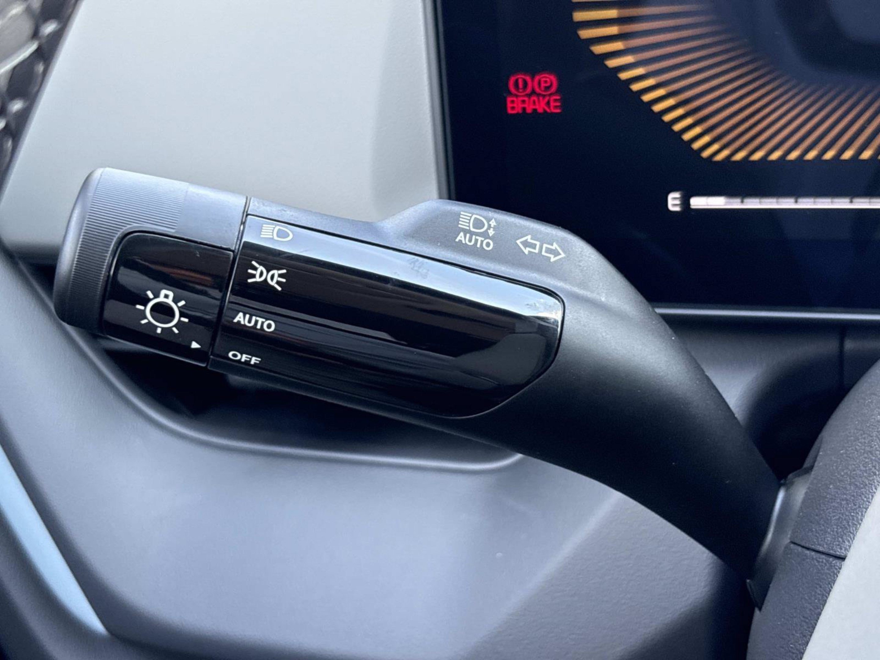 New 2027 Pale Gray Kia EX image 24