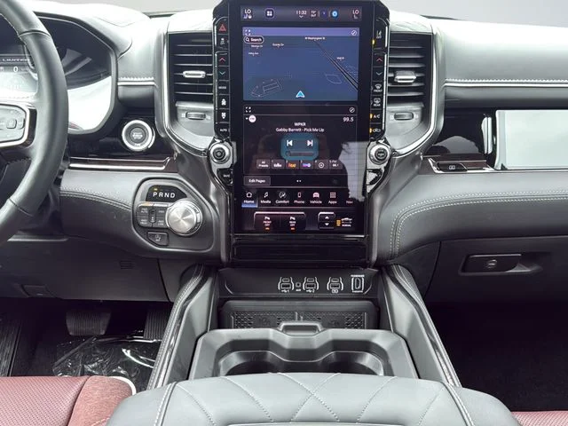 New 2026 Diamond Black Crystal Pearl-Coat Exterior Paint RAM Limited image 14